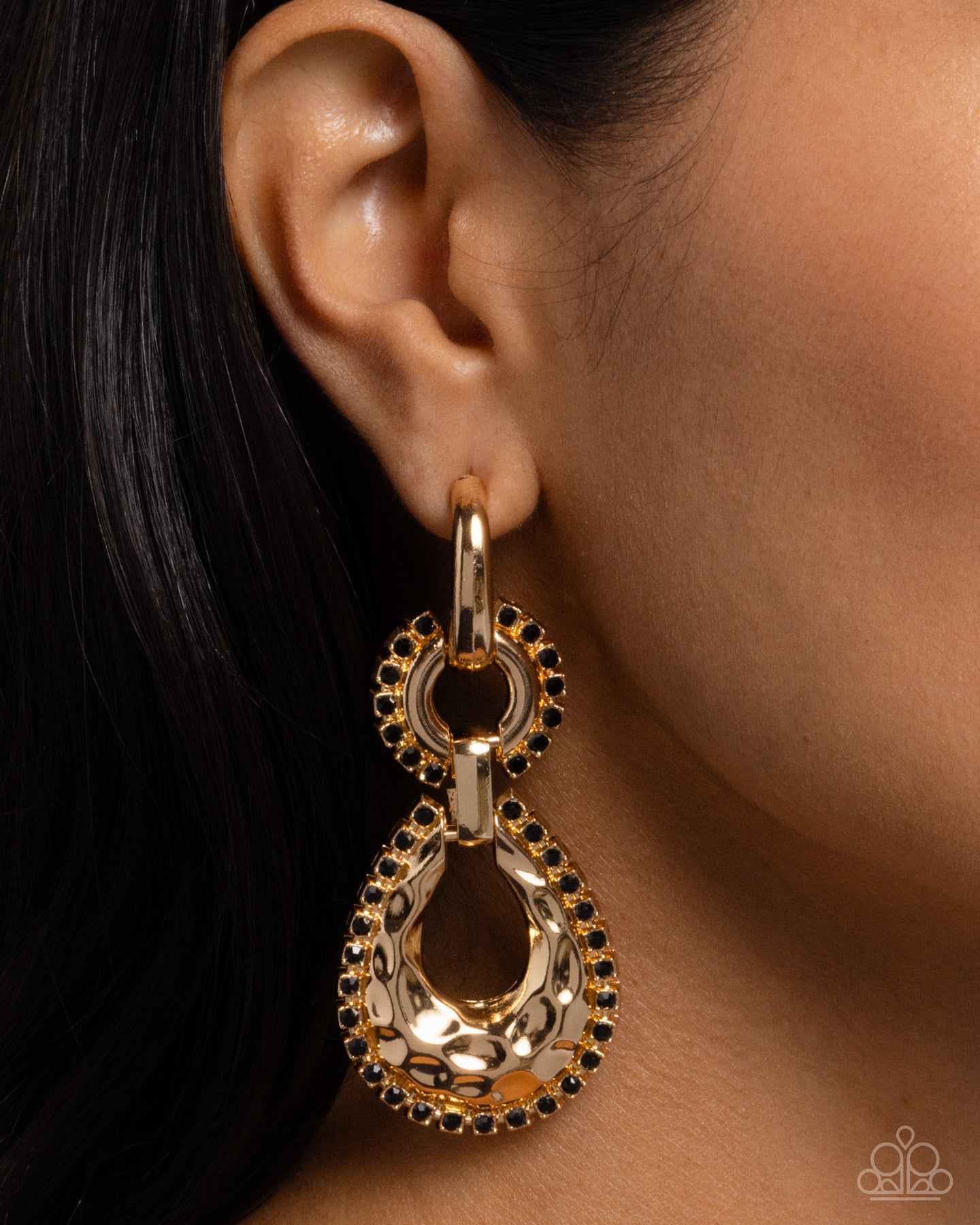 A Finishing Touch Hammered Highway - Black Earrings