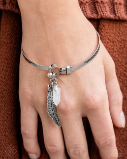 A Finishing Touch Fashion Fix December 2024- Simply Santa Fe