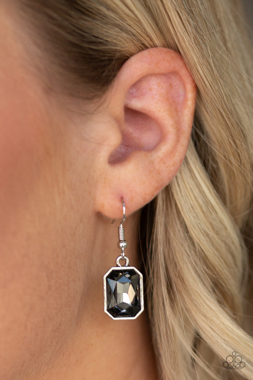 Paparazzi Killer Knockout - Silver - A Finishing Touch