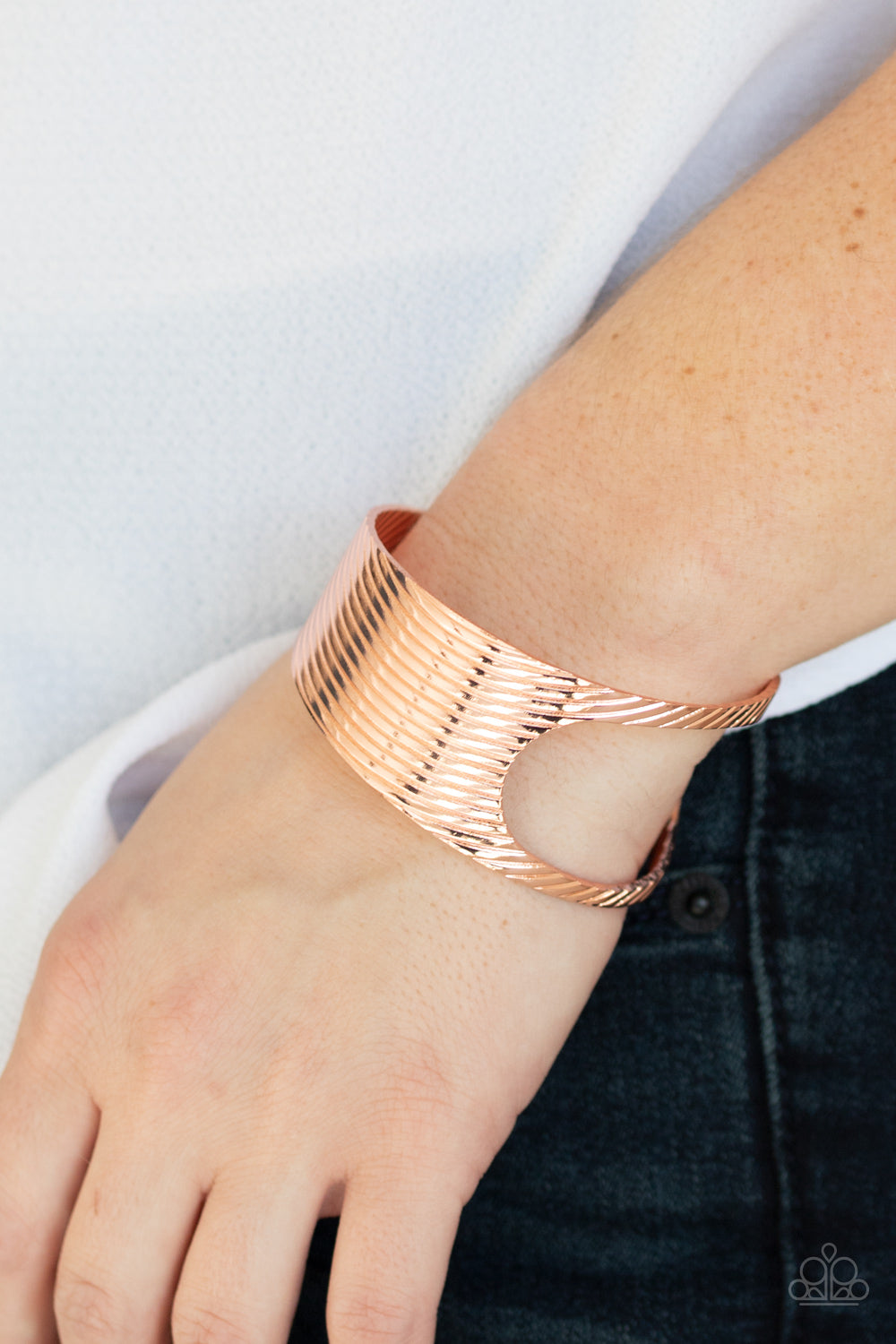 Paparazzi What GLEAMS Are Made Of - Copper - A Finishing Touch