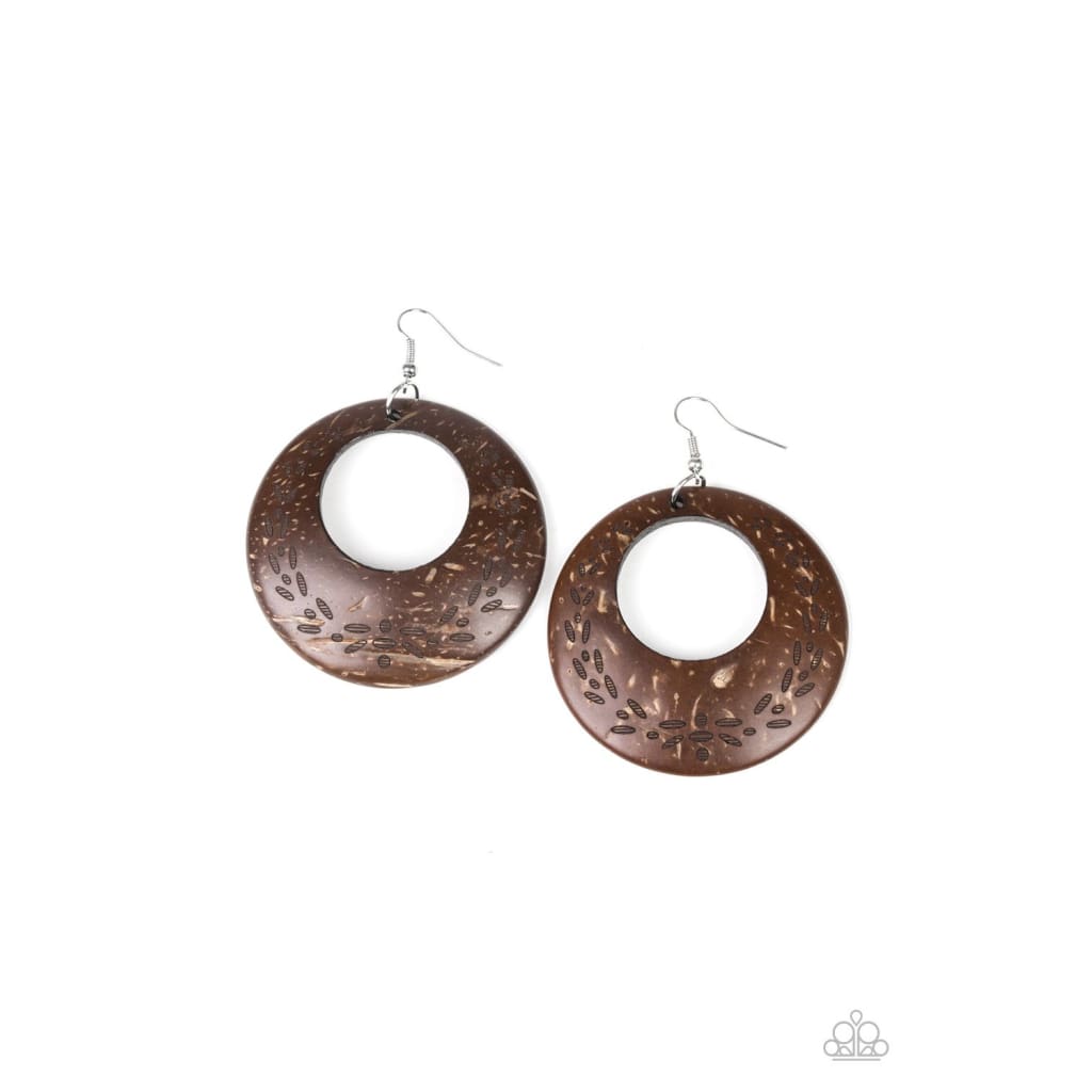 Paparazzi Beach Club Clubbin - Brown - A Finishing Touch