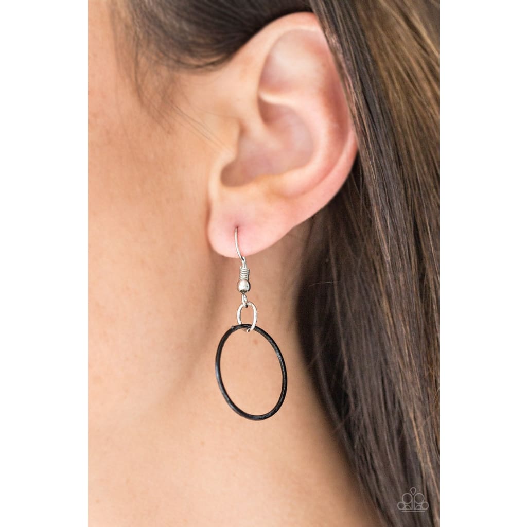 Paparazzi Industrial Circus - Black Necklace - A Finishing Touch