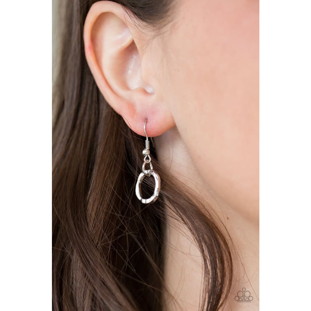 Paparazzi Livin On A PRAIRIE - White - A Finishing Touch