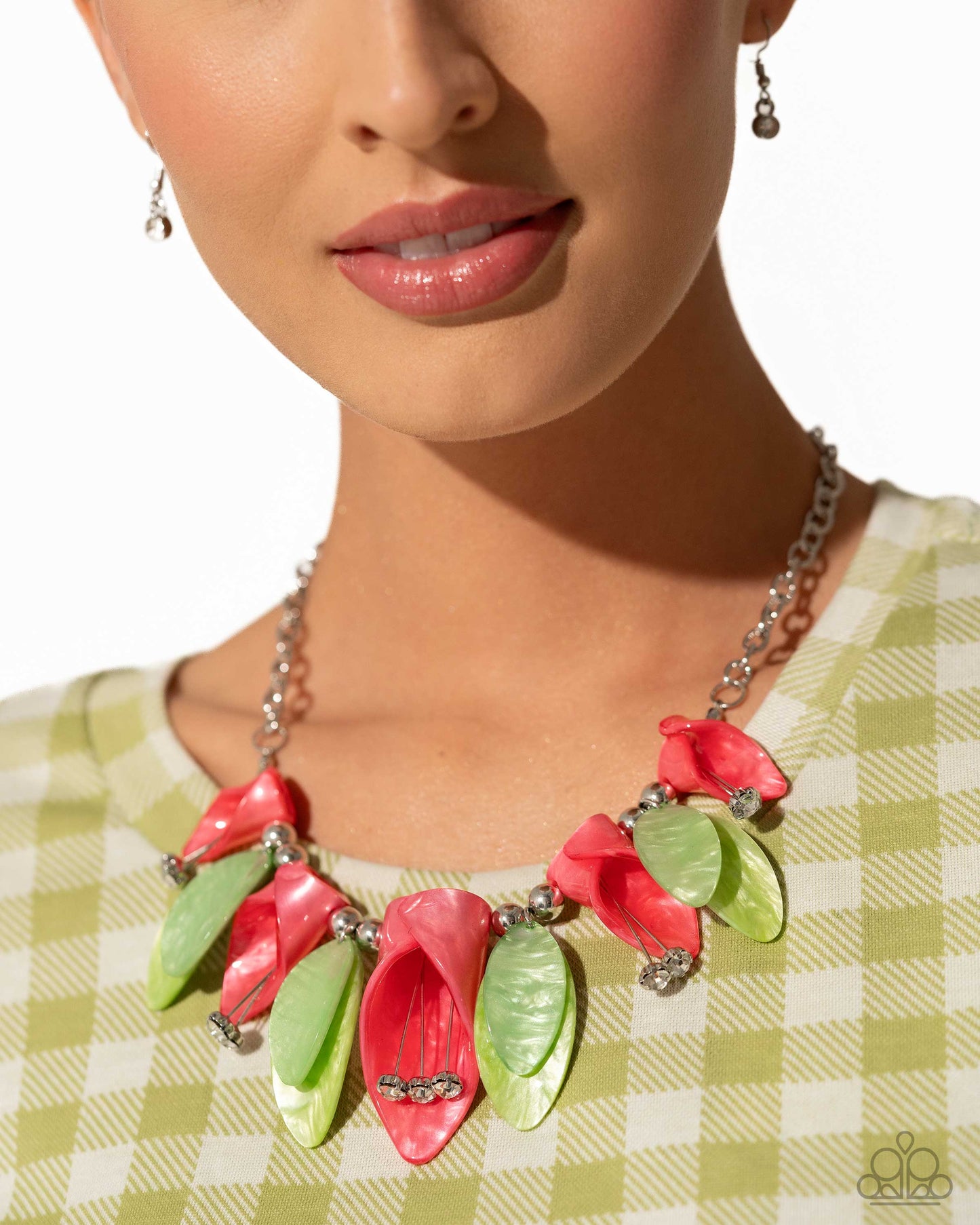 Paparazzi Garden Gaze - Multi Necklace - June 2024 Life of the Party