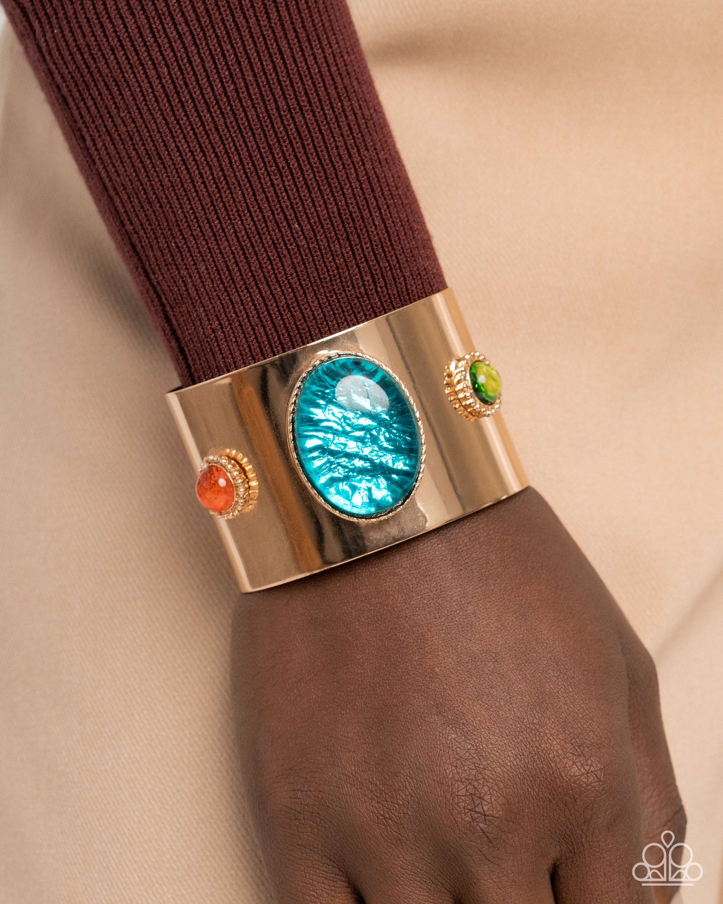 A Finishing Touch Rule the Light - Gold Necklace and Bracelet