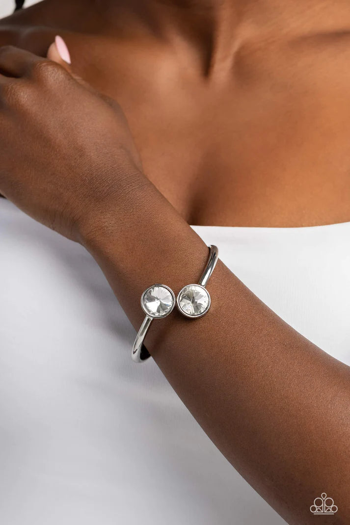 Paparazzi Daily Dazzle - White Bracelet