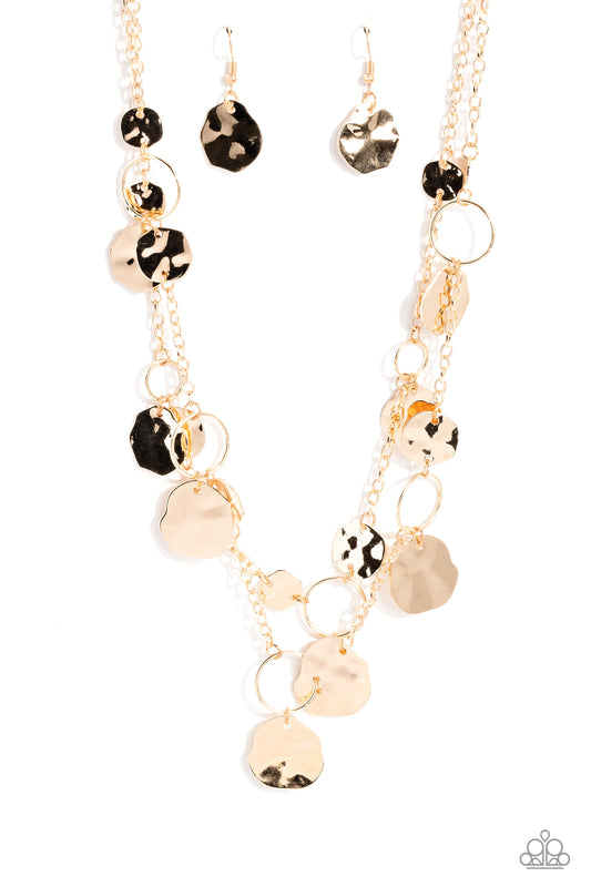 Paparazzi Hammered Horizons - Gold Necklace