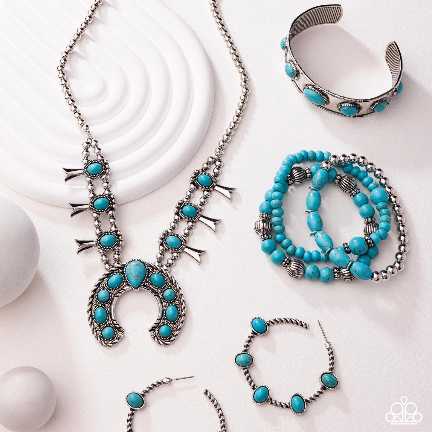 A Finishing Touch Fashion Fix August 2025 -Simply Santa Fe