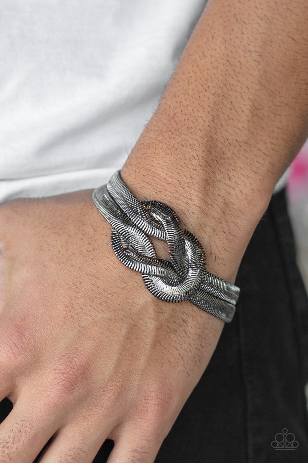 Paparazzi To The Max - Black Bracelet - A Finishing Touch 
