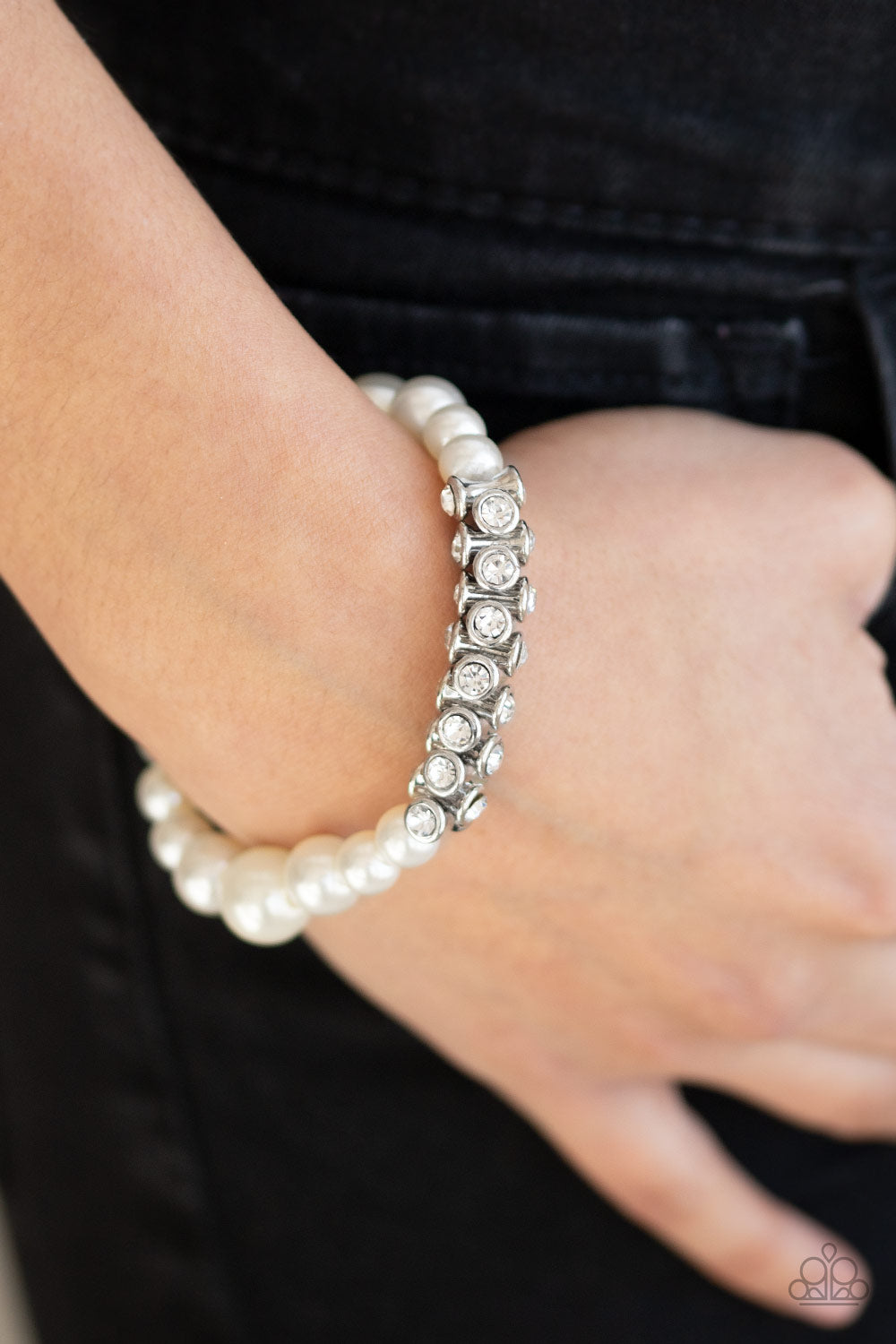 Paparazzi Traffic-Stopping Sparkle - White Bracelet - A Finishing Touch 