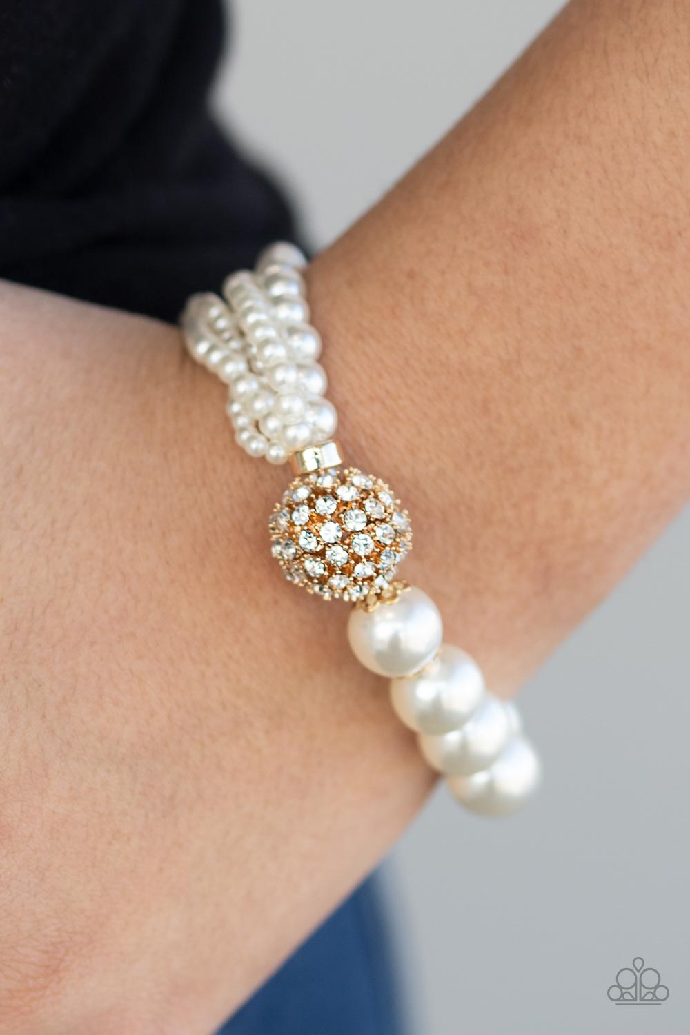 Paparazzi Vintage Collision - Gold Pearl Bracelet - A Finishing Touch 