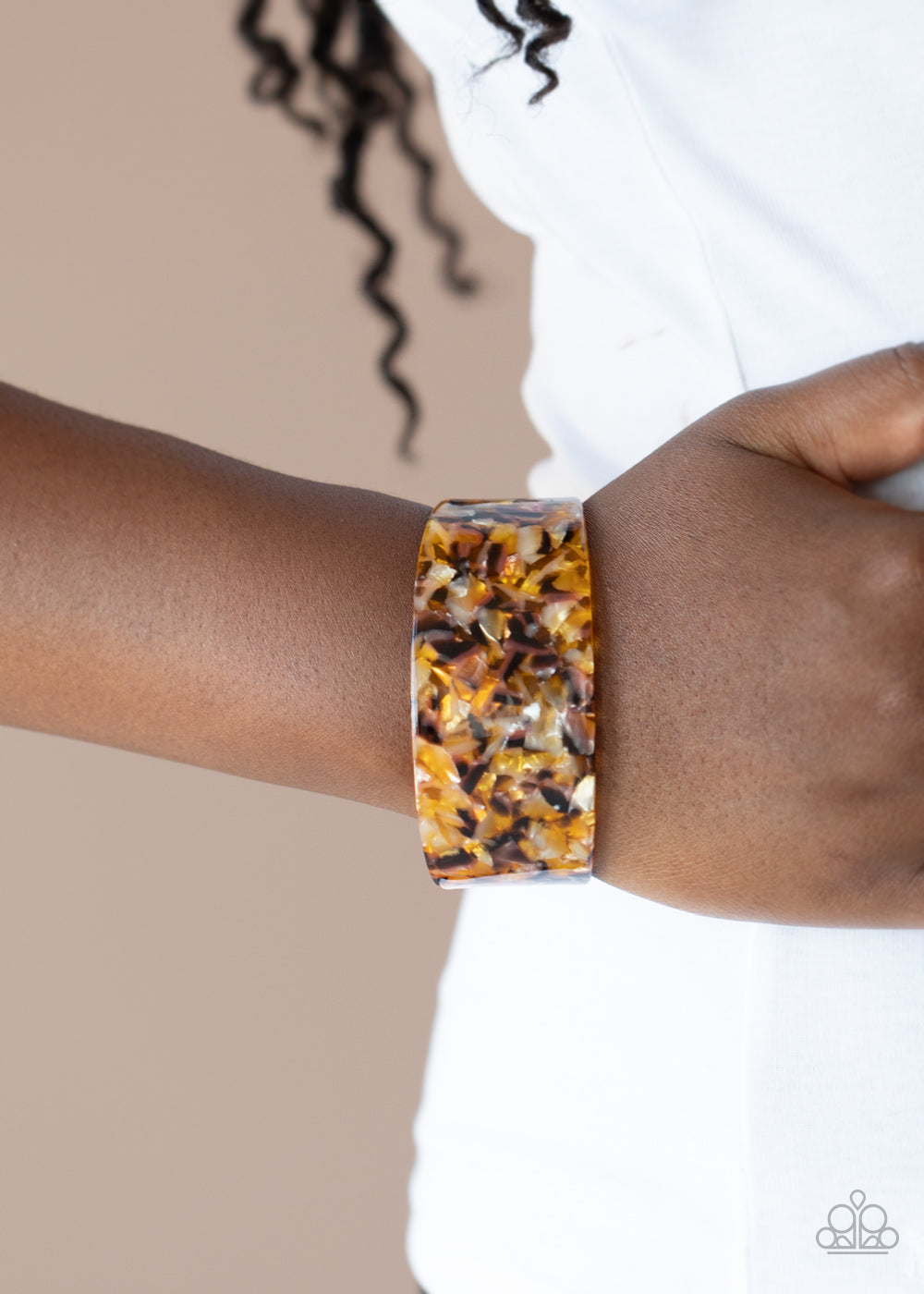 Paparazzi HAUTE Under The Collar - Yellow Bracelet - A Finishing Touch 