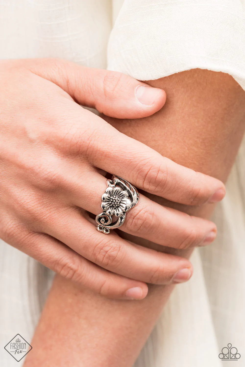 Paparazzi Simply Santa Fe - May's Fashion Fix 2021 Complete Trend Blend - A Finishing Touch Jewelry