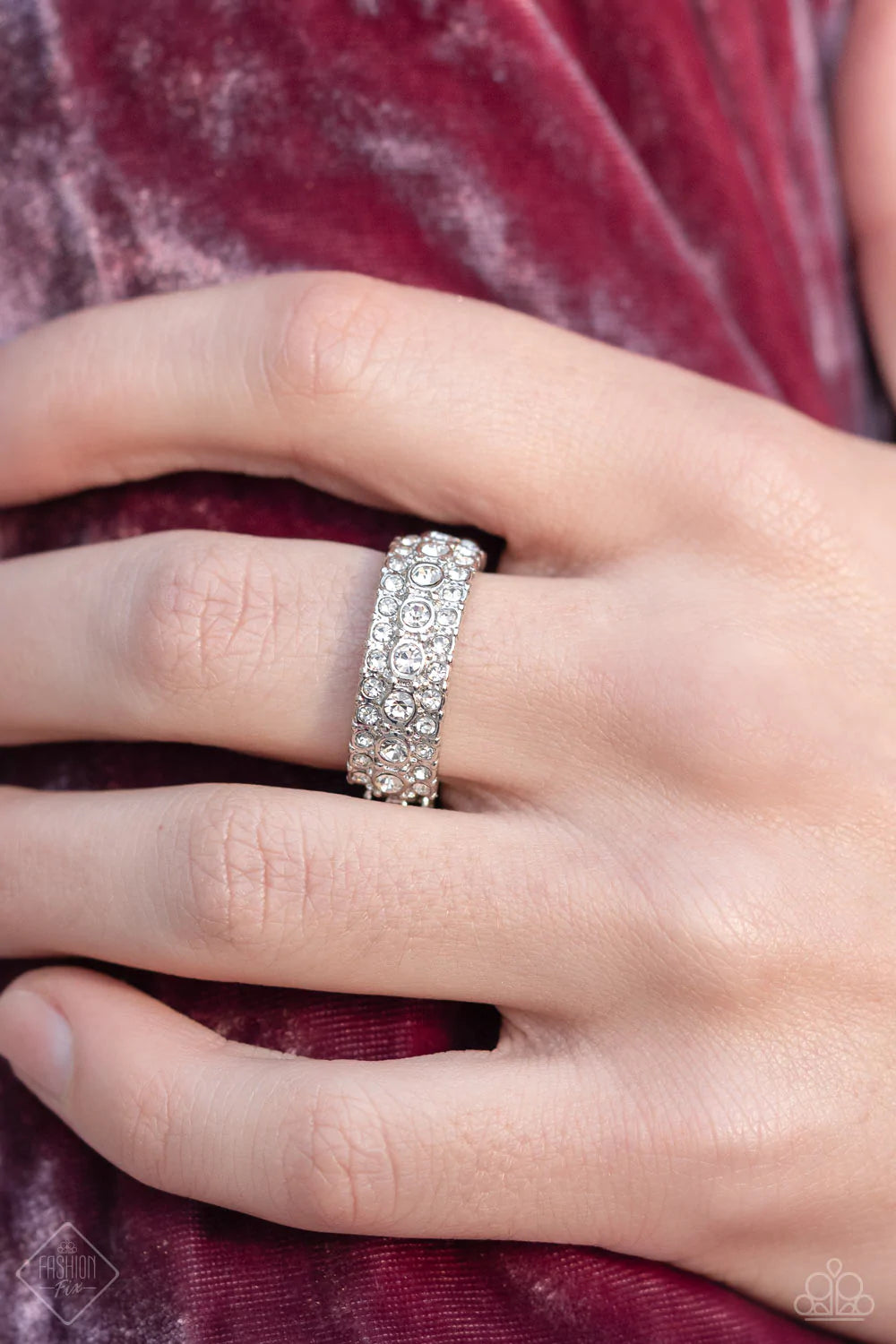 Paparazzi Fiercely 5th Avenue - February's Fashion Fix 2021 Complete Trend Blend - A Finishing Touch Jewelry