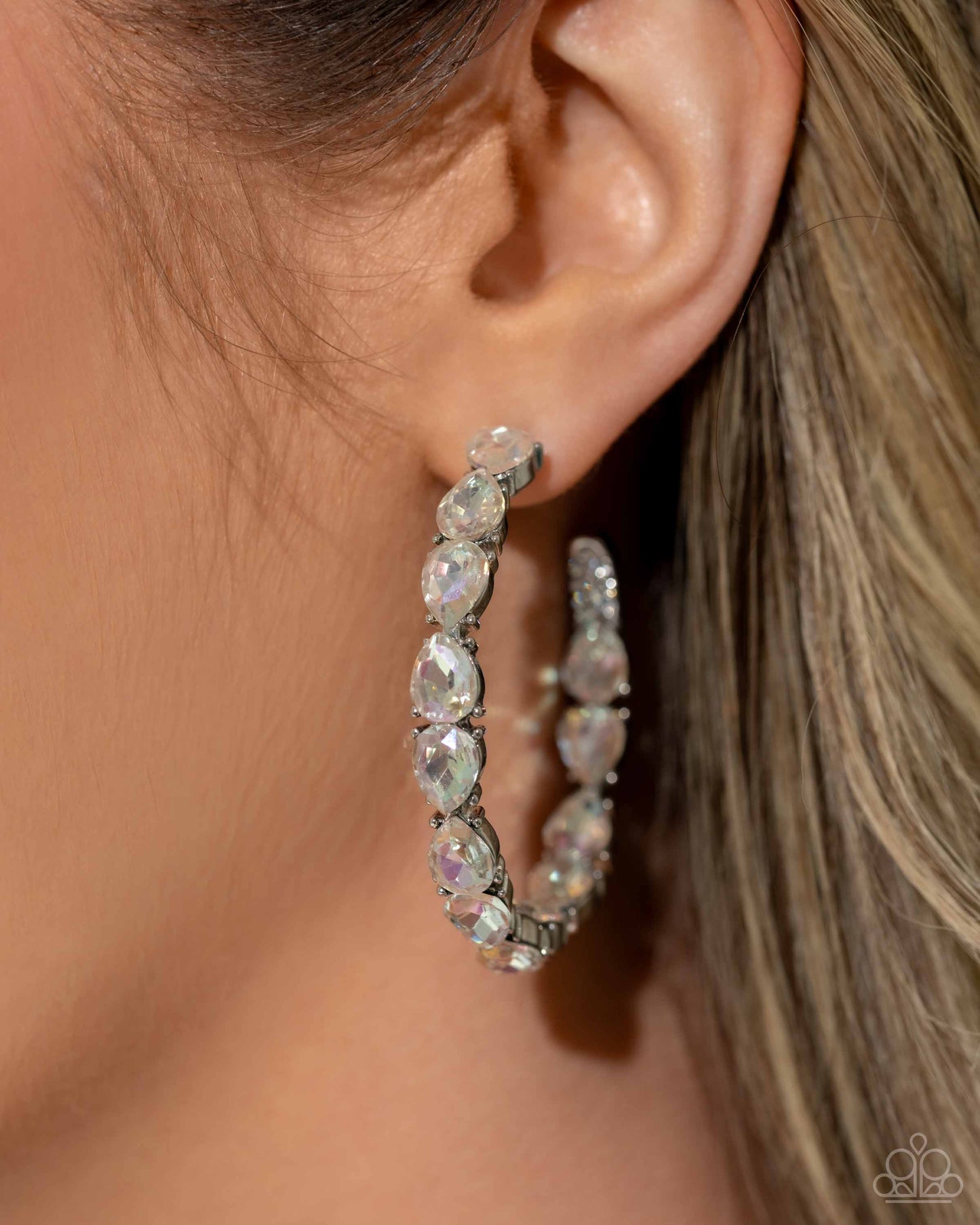 Paparazzi Presidential Pizzazz - White Earrings