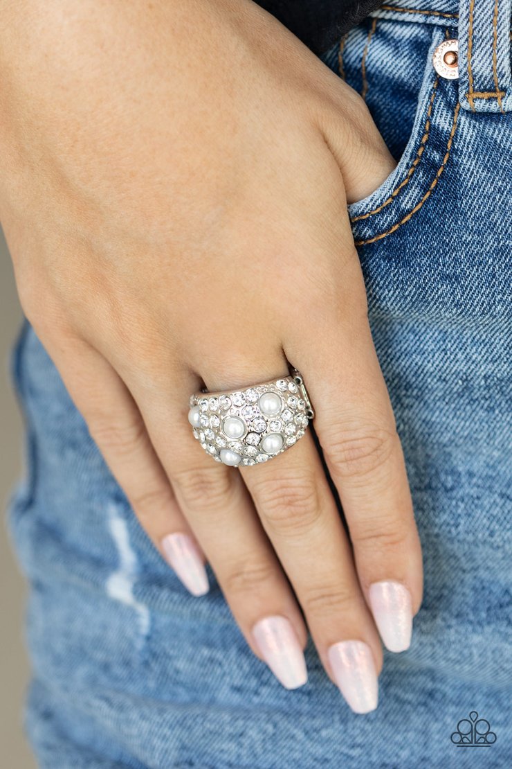 Paparazzi Gatsby's Girl - White Ring - A Finishing Touch Jewelry