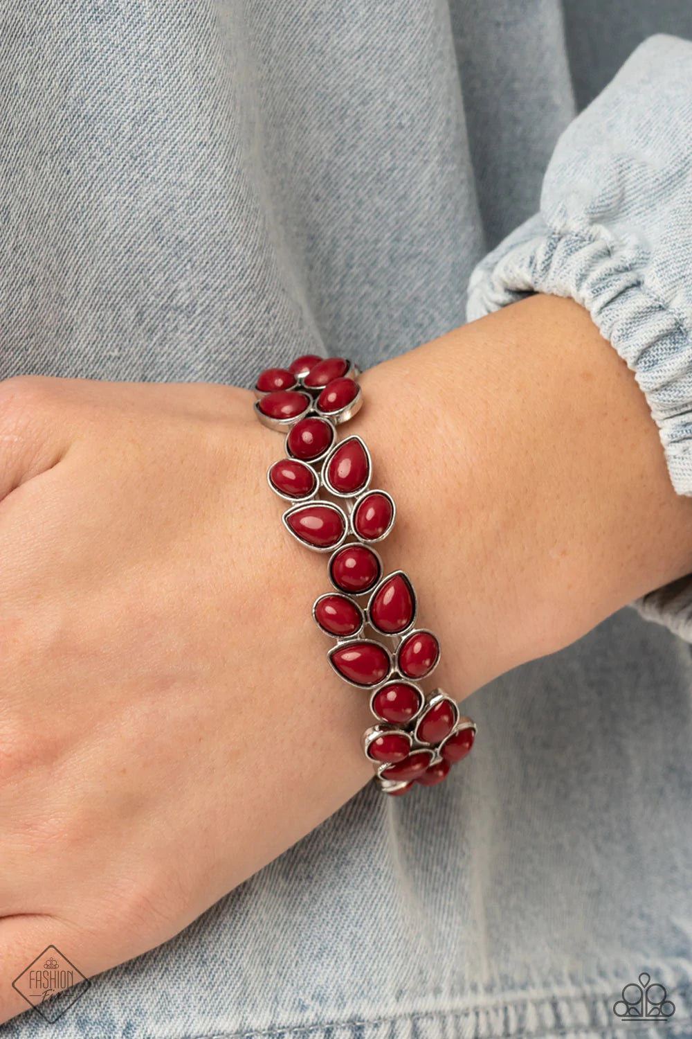 Paparazzi Glimpses Of Malibu - January's Fashion Fix 2021 Complete Trend Blend - A Finishing Touch Jewelry