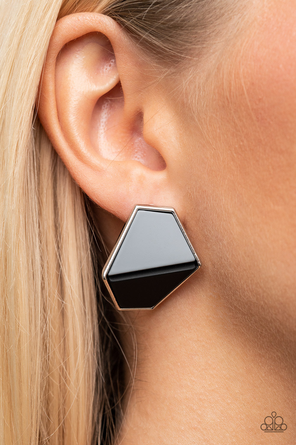 Paparazzi Generically Geometric - Black Earrings