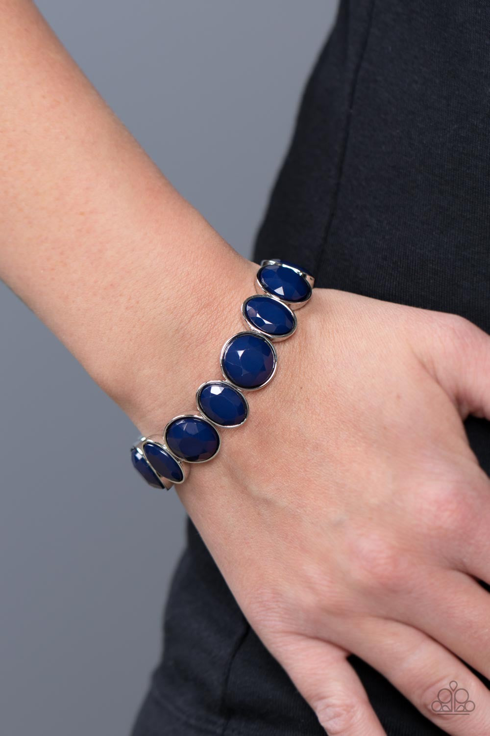 Paparazzi Whimsical Glow - Blue Bracelet