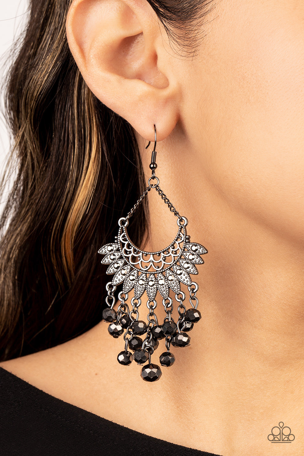 Paparazzi Chromatic Cascade - Black Earrings-Paparazzi Jewelry Images 