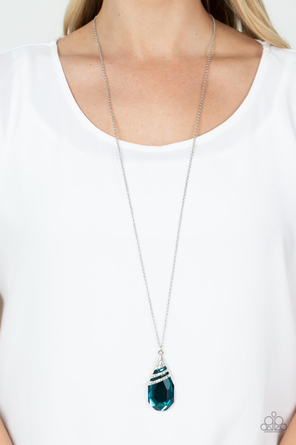 A Finishing Touch Demandingly Diva - Blue Necklace