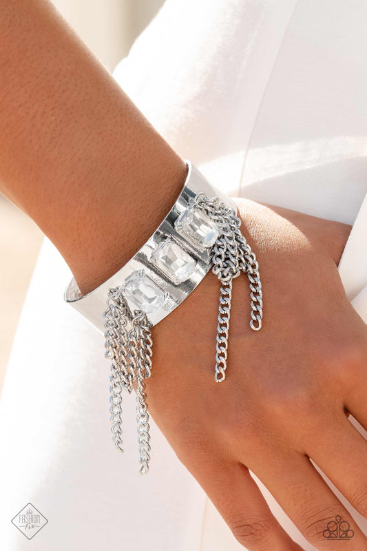 Paparazzi CHAIN Showers - White Bracelet -Paparazzi Jewelry Images