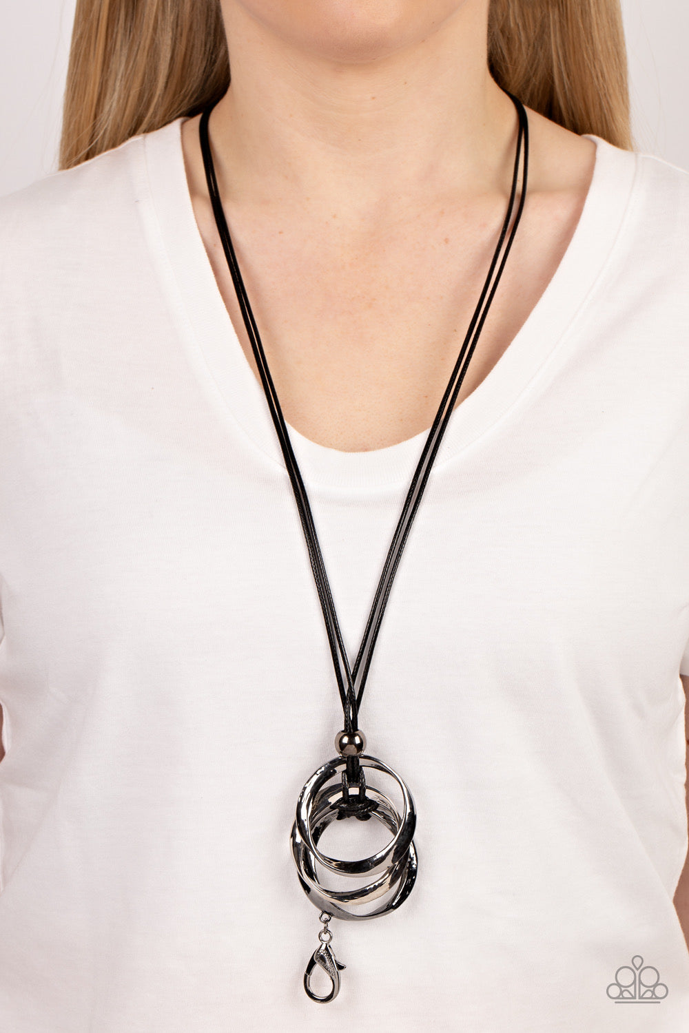 Paparazzi Harmonious Hardware - Black Necklace