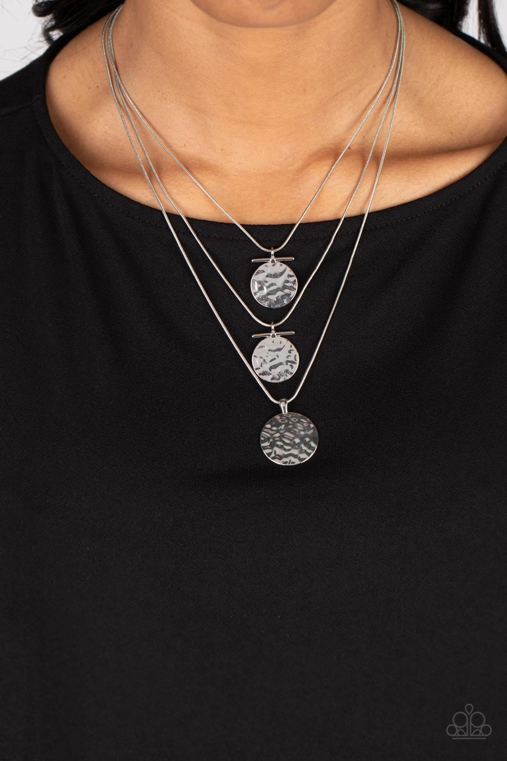 Paparazzi Dizzying Discs - Silver Necklace -Paparazzi Jewelry Images 