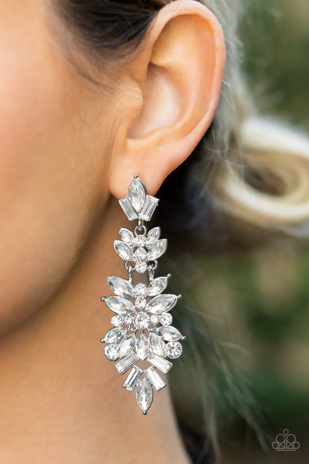 Paparazzi Frozen Fairytale - White Earrings