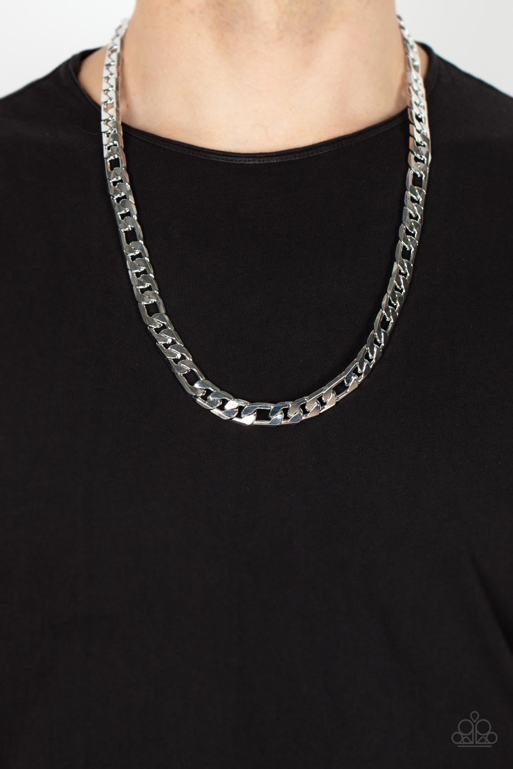 Paparazzi Metro Beau - Silver Necklace