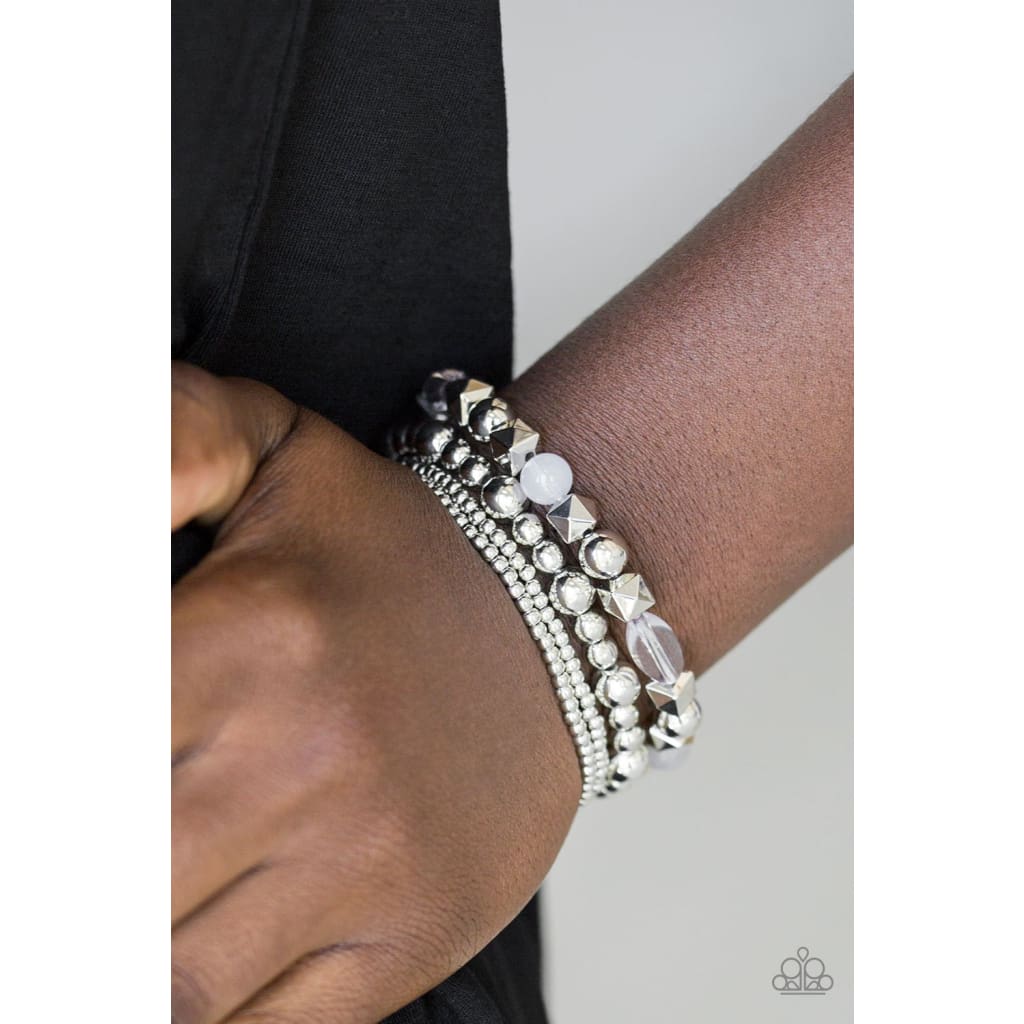 Paparazzi Babe-alicious - Silver - A Finishing Touch 