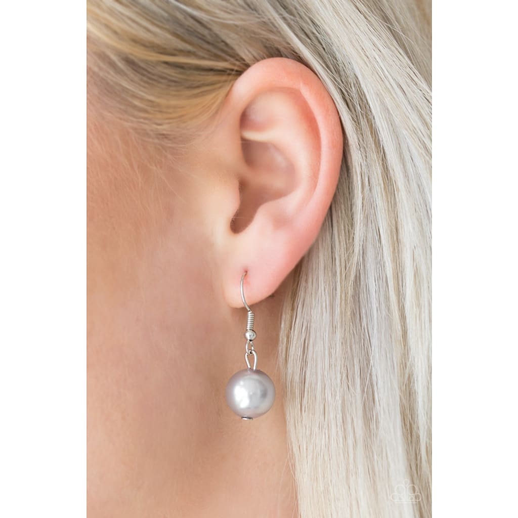Paparazzi BELLES and Whistles Silver - A Finishing Touch 