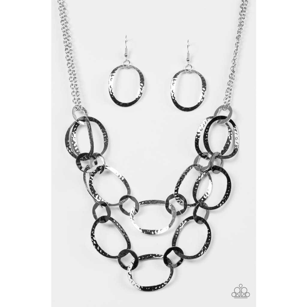 Paparazzi Circus Chic - Multi - A Finishing Touch 