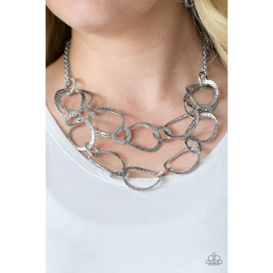 Paparazzi Circus Chic Silver - A Finishing Touch 