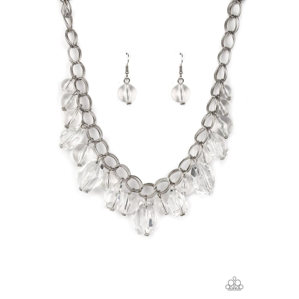 Paparazzi Gorgeously Globetrotter - White - A Finishing Touch 
