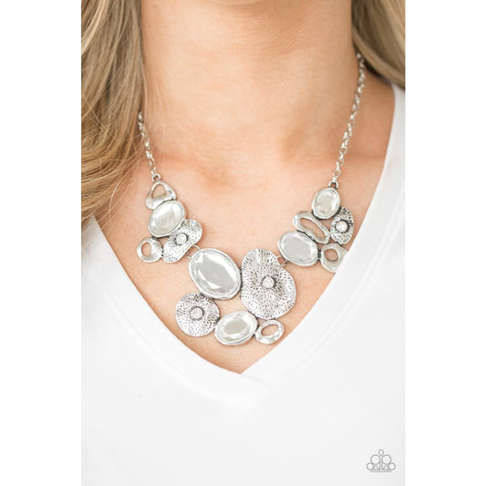 Paparazzi Grotto Grandeur - White - A Finishing Touch 