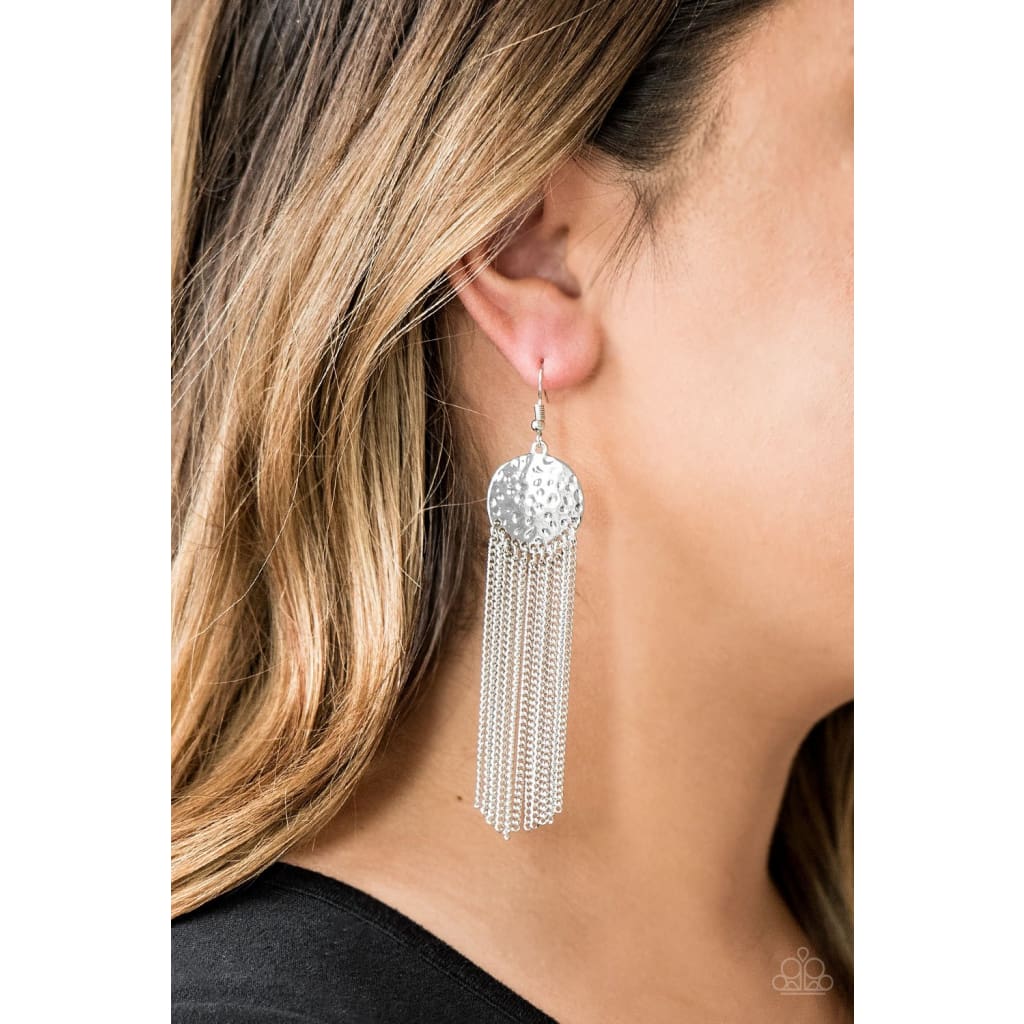 Paparazzi Solar Scene - Silver - A Finishing Touch 